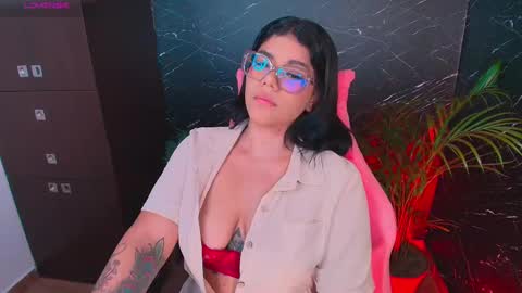 Ashleyy18   online show from 10-09-25, 11:25