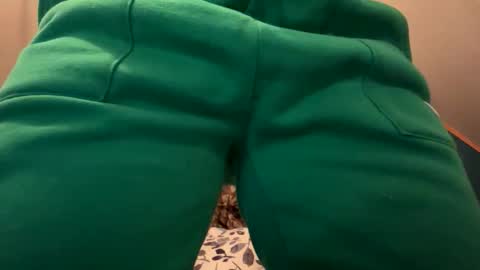 ashleyynicholee online show from 12-15-25, 05:55