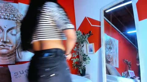 ashly online show from 09-29-25, 12:43