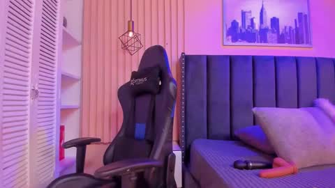 ashlye_miller_ online show from 01-12-25, 06:49