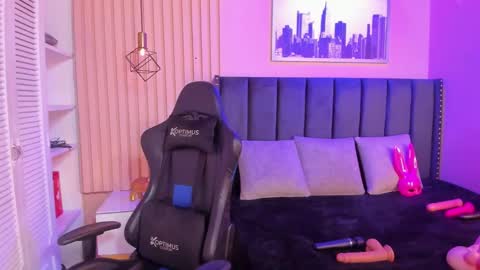 ashlye_miller_ online show from 01-18-25, 03:53