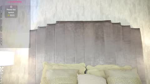 Paula Baleta  online show from 01-22-25, 02:26