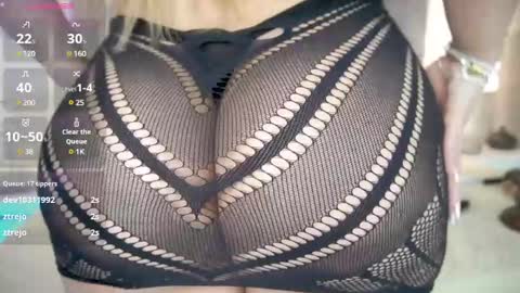 Snapshot of ashlye_stone chatting on 01-28-25, 05:54 Paula Baleta  online show from 01-28-25, 05:54