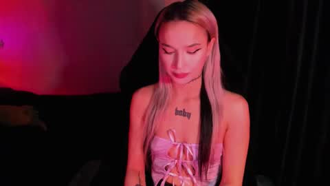 Mila online show from 02-25-26, 05:50