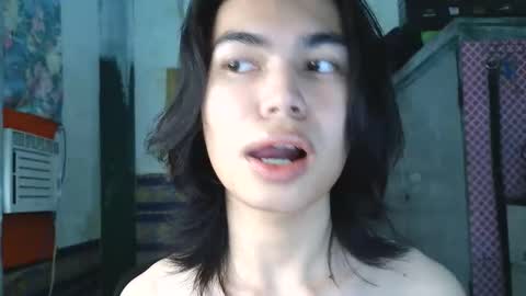 asian_babyboi online show from 12-18-25, 11:44