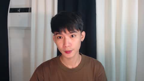 Snapshot of asian_cutiebaexx chatting on 10-19-25, 11:38 Pat online show from 10-19-25, 11:38