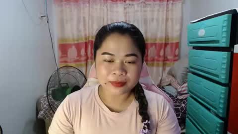 Snapshot of asian_feb chatting on 10-06-25, 12:24 sweet feb online show from 10-06-25, 12:24