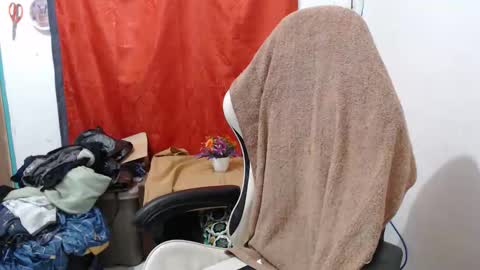 bb girl online show from 11-25-25, 04:18