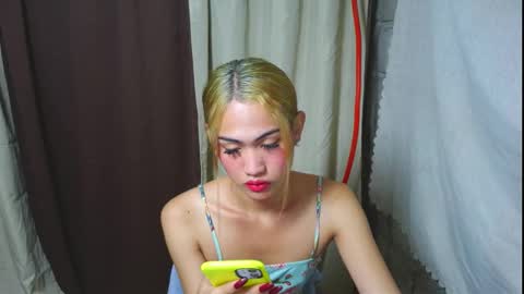 LOVELY LORAINE online show from 09-22-25, 01:46