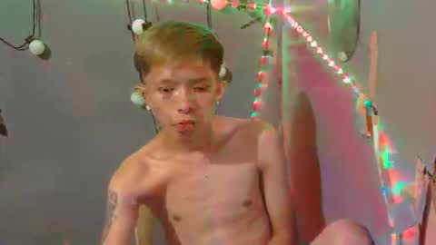 Snapshot of asian_macky chatting on 02-10-26, 02:21 asian_macky online show from 02-10-26, 02:21