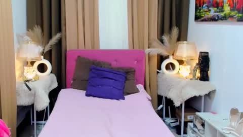 mooreen online show from 12-01-25, 09:47