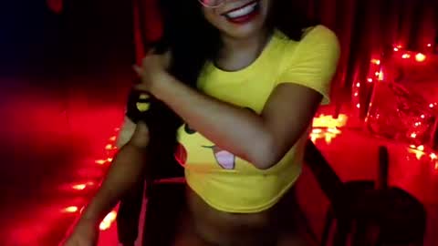 Snapshot of asian_petit19 chatting on 10-21-25, 03:40 Lovely online show from 10-21-25, 03:40