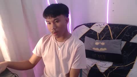 Snapshot of asian_prince_of_cock chatting on 09-10-25, 01:00 Prince online show from 09-10-25, 01:00