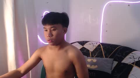 Snapshot of asian_prince_of_cock chatting on 09-14-25, 09:41 Prince online show from 09-14-25, 09:41