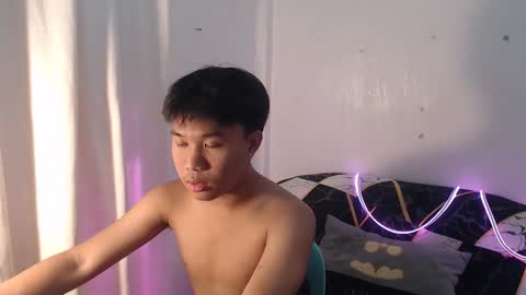 Snapshot of asian_prince_of_cock chatting on 09-23-25, 09:01 Prince online show from 09-23-25, 09:01