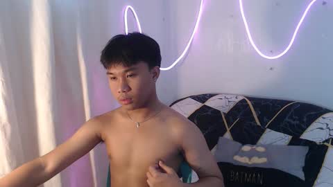 Snapshot of asian_prince_of_cock chatting on 09-25-25, 05:55 Prince online show from 09-25-25, 05:55