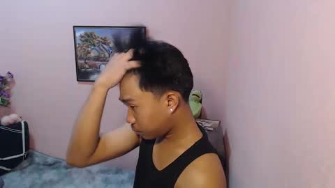 Snapshot of asian_prince_of_cock chatting on 10-19-25, 06:03 Prince online show from 10-19-25, 06:03