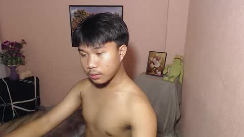 Snapshot of asian_prince_of_cock chatting on 10-25-25, 05:26 Prince online show from 10-25-25, 05:26