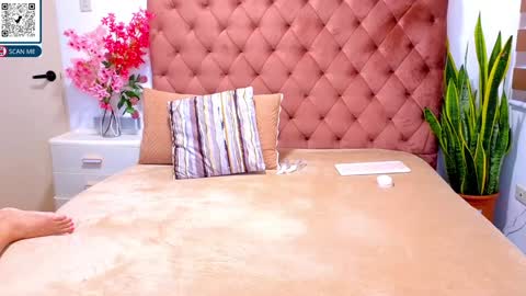 Dhimple online show from 09-26-25, 05:44