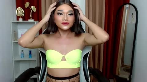 Snapshot of asiancock4hire chatting on 01-16-25, 10:02 Michelle Dont forget to follow me online show from 01-16-25, 10:02