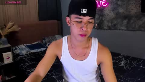 asiancum_peter online show from 11-05-25, 02:33