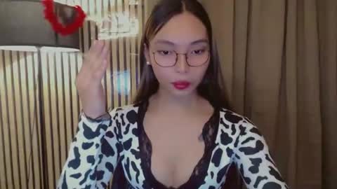 Snapshot of asianhottiesttamira chatting on 10-25-25, 05:37 HI IM TAMIRA LOOKING FOR SERIOUS RELATIONSHIP online show from 10-25-25, 05:37