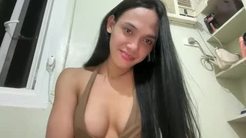 Snapshot of asianpinay1229 chatting on 10-23-25, 07:12 Patricia online show from 10-23-25, 07:12