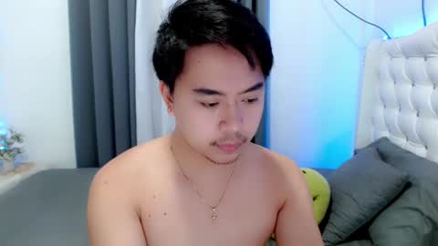 Snapshot of asianroy_x chatting on 12-08-24, 04:39 Roy online show from 12-08-24, 04:39
