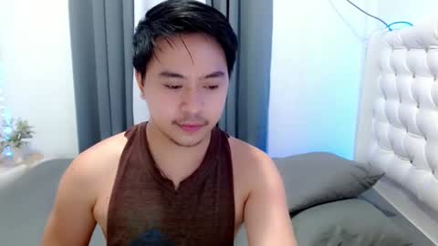 Snapshot of asianroy_x chatting on 12-19-24, 06:12 Roy online show from 12-19-24, 06:12