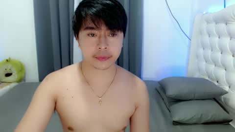 Snapshot of asianroy_x chatting on 01-19-25, 02:06 Roy online show from 01-19-25, 02:06