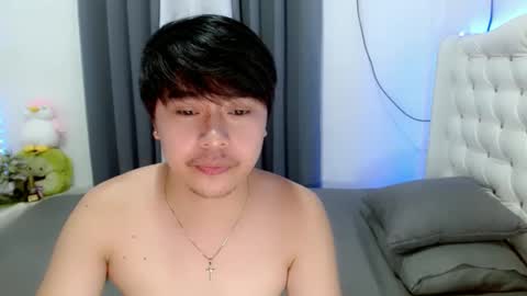 Snapshot of asianroy_x chatting on 02-01-25, 02:56 Roy online show from 02-01-25, 02:56