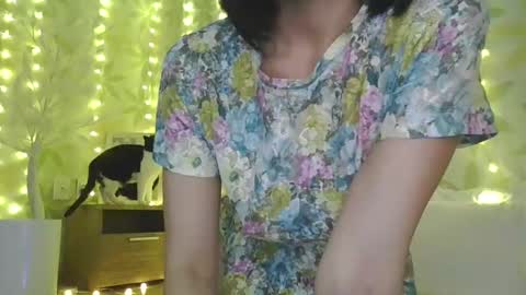 Snapshot of asianshiny chatting on 12-30-24, 05:04 Alice online show from 12-30-24, 05:04