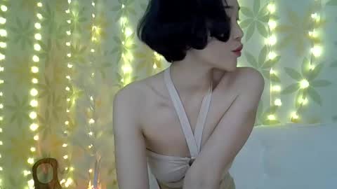 Snapshot of asianshiny chatting on 09-18-25, 08:38 Alice online show from 09-18-25, 08:38