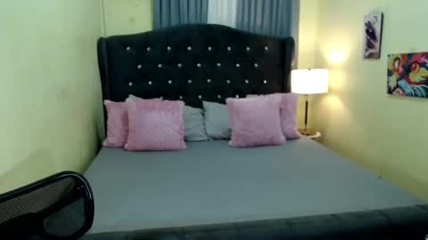 KIARA online show from 10-26-25, 12:11