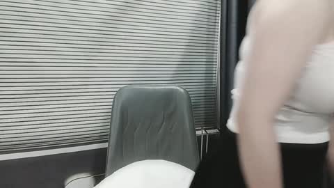 SoHye online show from 10-19-25, 01:17