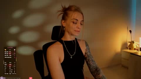 Snapshot of ask_alexa chatting on 11-15-25, 07:05 Ask Alexa online show from 11-15-25, 07:05