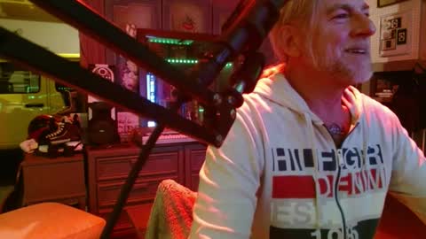 SIR WILLIAM online show from 09-10-25, 07:08