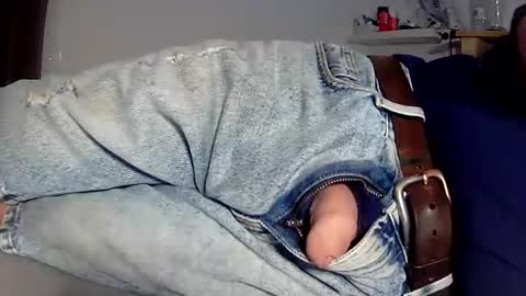 Will take commands from GuysWomenCouples etc online show from 12-16-24, 09:20