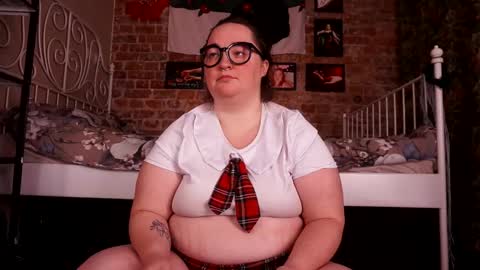 Snapshot of assgives chatting on 11-02-25, 03:20 Eva online show from 11-02-25, 03:20