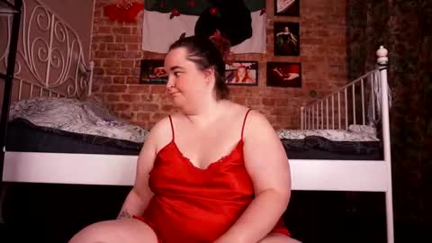 Snapshot of assgives chatting on 11-04-25, 02:43 Eva online show from 11-04-25, 02:43