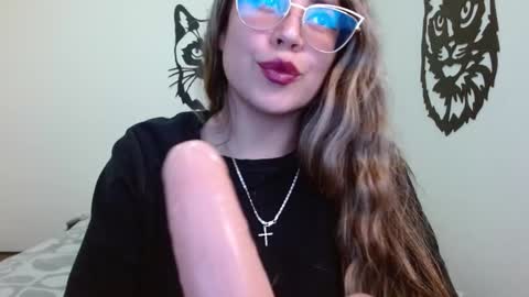 Snapshot of asshley_tyler chatting on 01-17-25, 11:18 ash online show from 01-17-25, 11:18