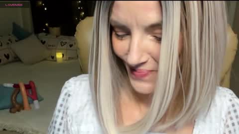 Snapshot of asteris_stella chatting on 11-14-25, 07:56 Asteris online show from 11-14-25, 07:56