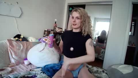 AstoriaLove online show from 03-12-25, 09:13