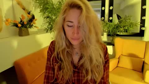 astramonroe online show from 10-01-25, 04:29