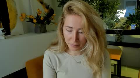 astramonroe online show from 10-08-25, 07:50