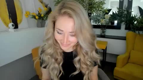 astramonroe online show from 10-17-25, 07:11