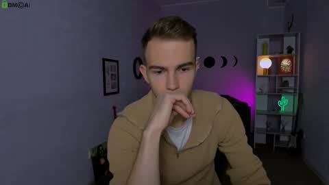 Snapshot of astren_villo chatting on 10-15-25, 12:05 astren online show from 10-15-25, 12:05