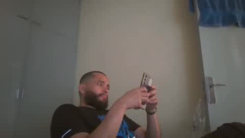 Snapshot of astro_boy_01 chatting on 11-09-25, 08:40 astro_boy_01 online show from 11-09-25, 08:40