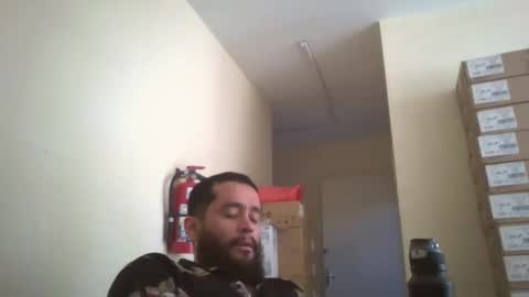 Snapshot of astro_boy_01 chatting on 03-06-26, 09:33 astro_boy_01 online show from 03-06-26, 09:33