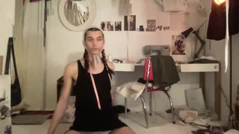 Snapshot of astrodoll chatting on 12-18-24, 08:14 Astro Doll online show from 12-18-24, 08:14